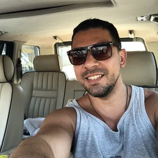 Roberto C.