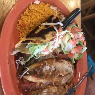 Combo plate *very burned taco