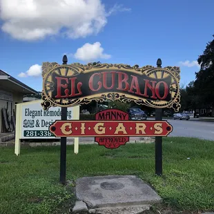 a sign for el cubano