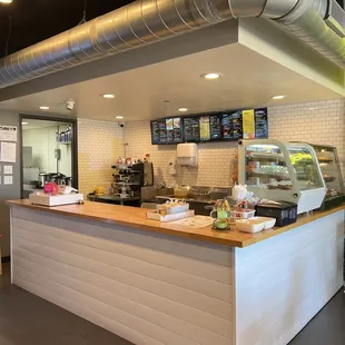 sushi and sashimi, interior