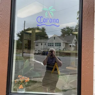 El Cubano sells beer too!