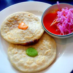 Pupusas w/ cabbage