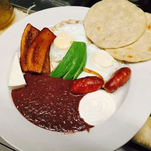 Breakfast salvadorean style.