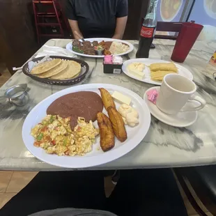 Huevos Revueltos Desayuno, Tamales de Elote, Carne Asada, all super delicious!