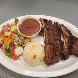 COSTILLAS  DE RES  ASADAS