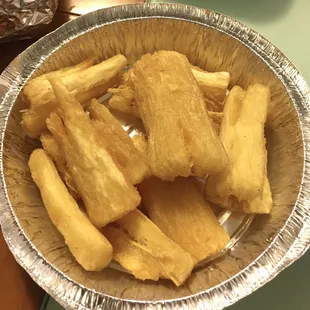 Fried Yuca (Yuca Frita)