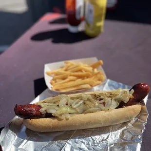 EL Dogg's Grill  The king of foot longs