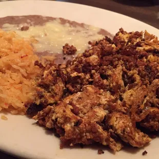 Huevos con chorizo