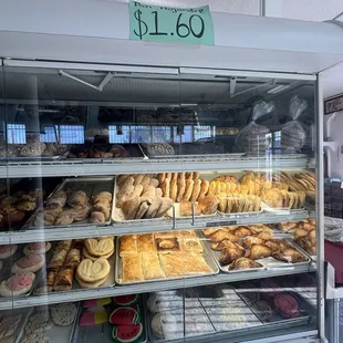 food, dough desserts, donuts