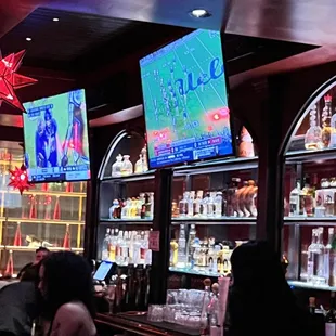 Great bar with nice selection of tequilas