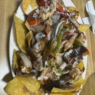 Supreme Super Fajita Nachos