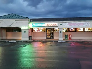 Pershing Liquors