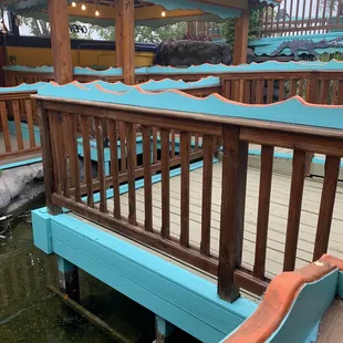 walkway to restaurant