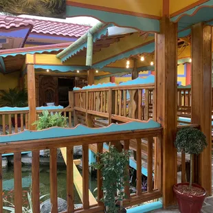 walkway to restaurant