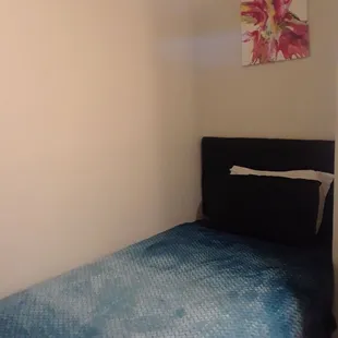 Cubical room 12 twin bed