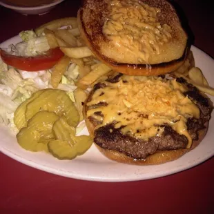 El Dorado Cheeseburger.