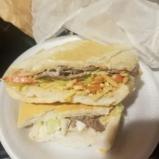 Pan Con Bistec