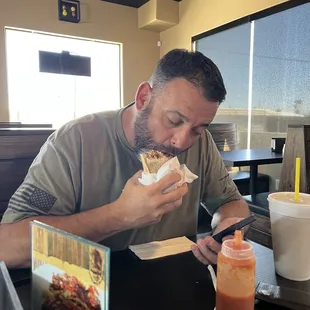 Steve-o getting all in that Asada burrito.