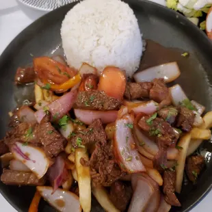 Lomo saltado