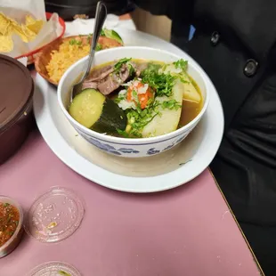 Caldo De Pollo O Res 1/31/2023