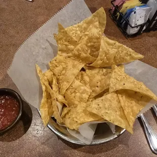 Thin, crispy chips and mild but flavorful salsa.