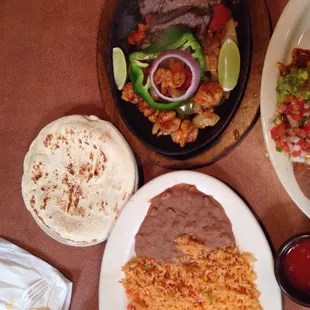 Beef and shrimp fajitas ... So sizzling hot