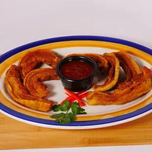 Fried pork rinds (chicharrones)