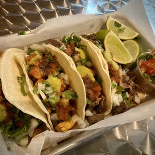 a tray of tacos