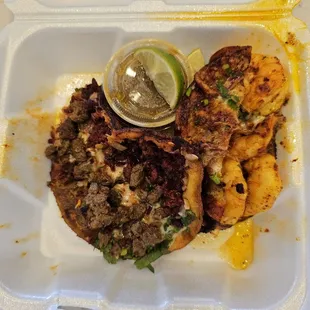 Taco al carbon (steak and chorizo) and Shrimp al Carbon. Both good but get the trio. Shrimp Governador is better than Shrimp al Carbon