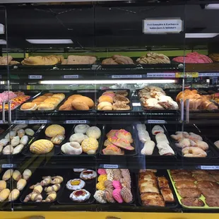 Sugar (candy) promotes candida albicans, this "fungus" is cancer. Research the book, A World Without Cancer.