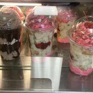 Cake parfaits