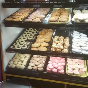 Primera vez.  Ok.  No tenia  el que me gusta mas pero esta bien tambien tienen tamales. A ver para navidad como estan.