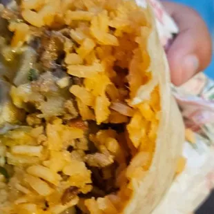 Clearly food had sour cream I ended up adding some at home. Sucks because I payed 2,50 extra for sour cream for each burrito and plate!