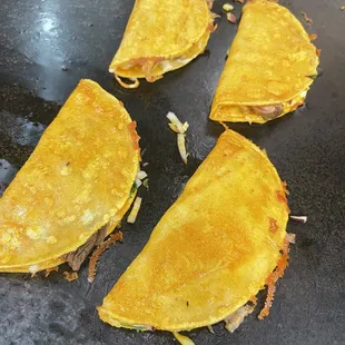 Queda birria Tacos delicious.