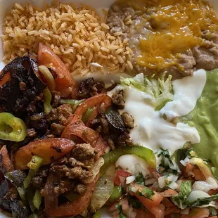 Number 19 beef fajita plate and it smacks.