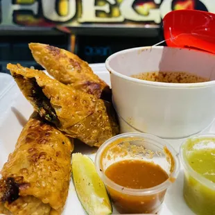 Quesa Birria flauta