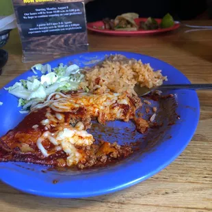 Enchilada lunch special and one taco de lengua