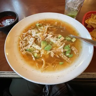 Tortilla soup (with chicken)