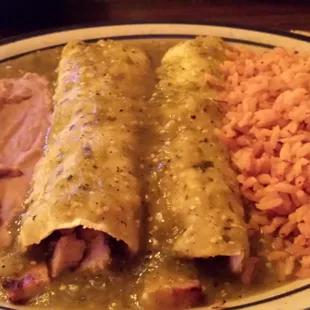 Chicken fajita enchiladas verdes!