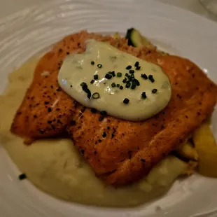 Salmon with mashed potato