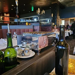 sushi and sashimi, interior