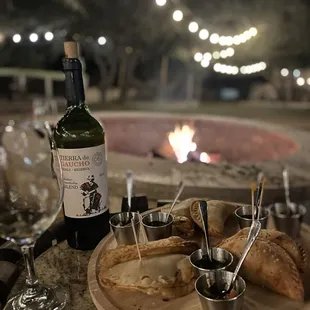 The view, the attention and the food is incredible. We had the empanadas and the choripan and it was delicious