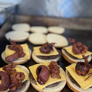 bacon and cheese on buns