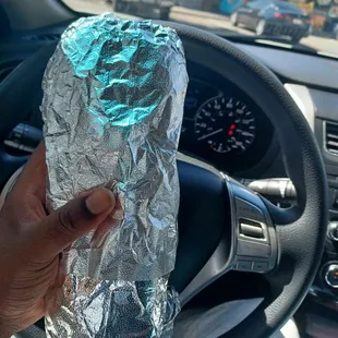 They got the size right, but again this burrito is the Super Burrito. Don't confuse this size with the regular ones.