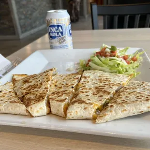 Shrimp quesadilla and an Inca cola