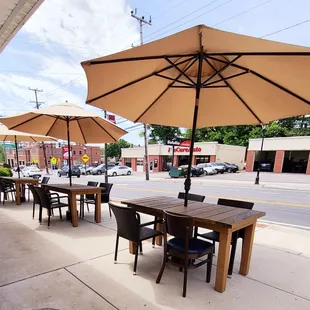 6&apos;4&apos;20 Loving the outdoor dining option !! #COVID19 #SocialDistancing