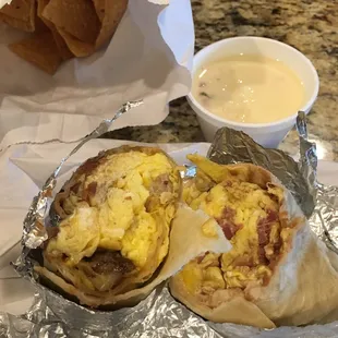 Cochinita Pibil Grande Burrito