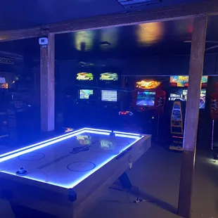 sushi and sashimi, interior