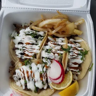 Asada tacos con crema