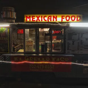 The magic out front of Champagne's